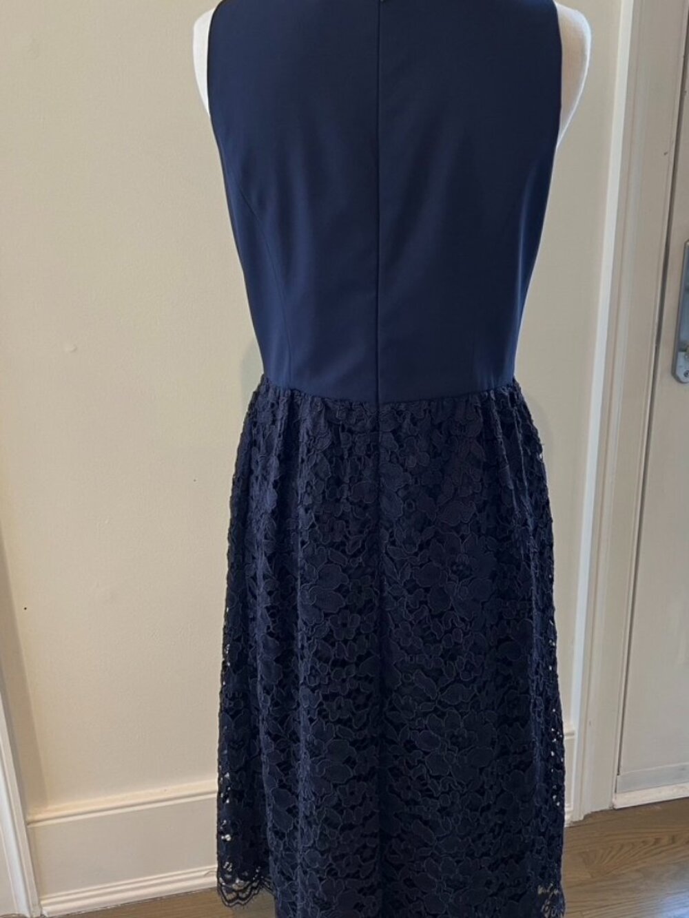 Shoshanna Navy Blue Sleeveless Midi Dress w/Solid Bodice, A-Line Lace Skirt, S:4 - Picture 3 of 11
